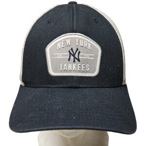 New York Yankees Fan Favorite Genuine Merchandise Mesh Trucker Snap Back Hat